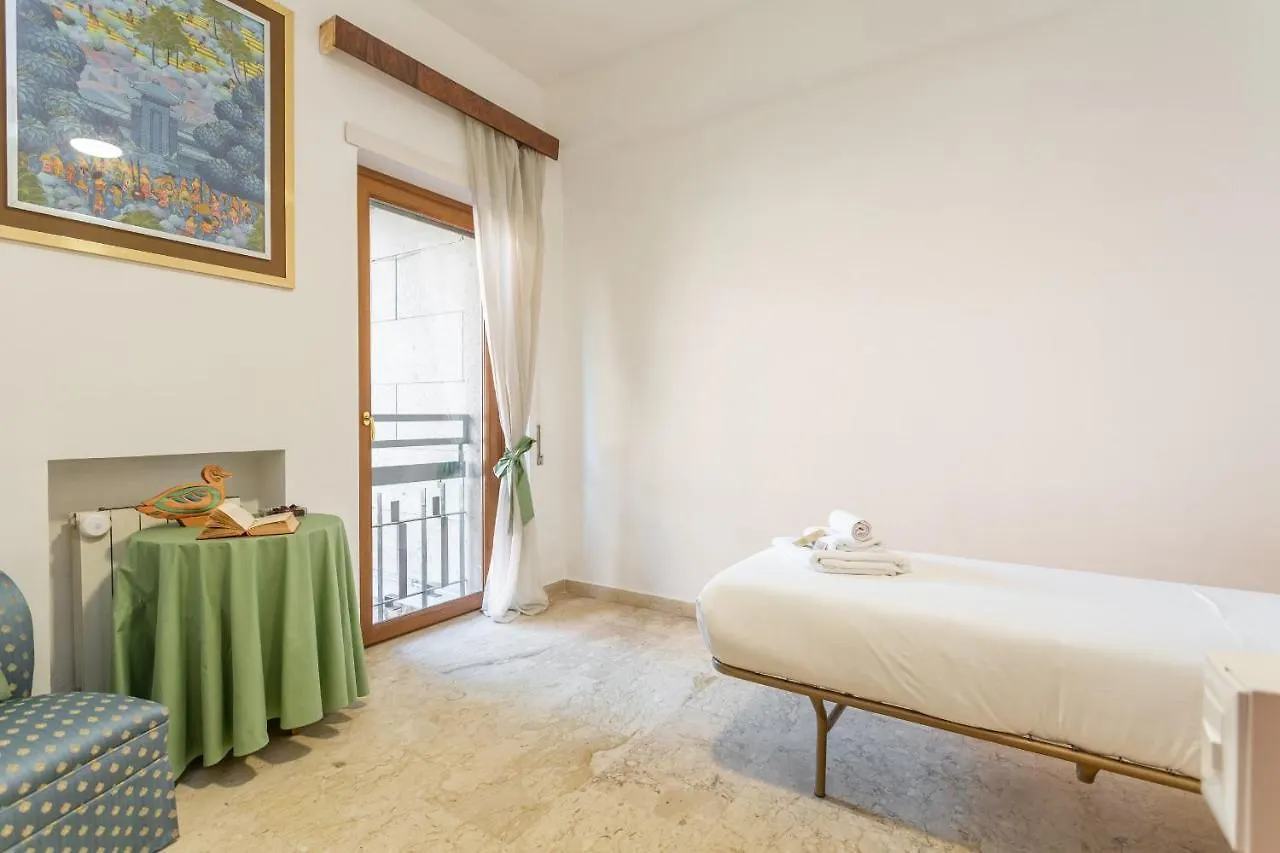 St Peters Garden 3 Bdr Apartment Rome
