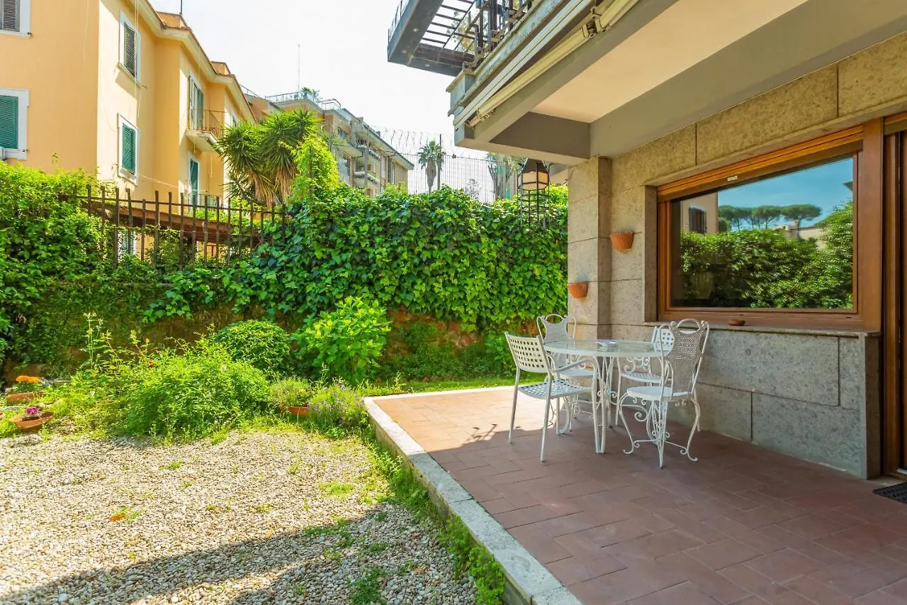 St Peters Garden 3 Bdr Apartment Rome