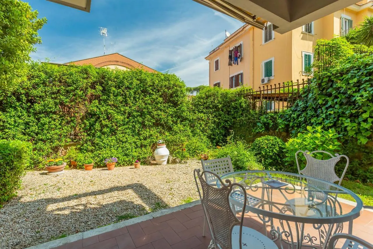 St Peters Garden 3 Bdr Apartment Rome