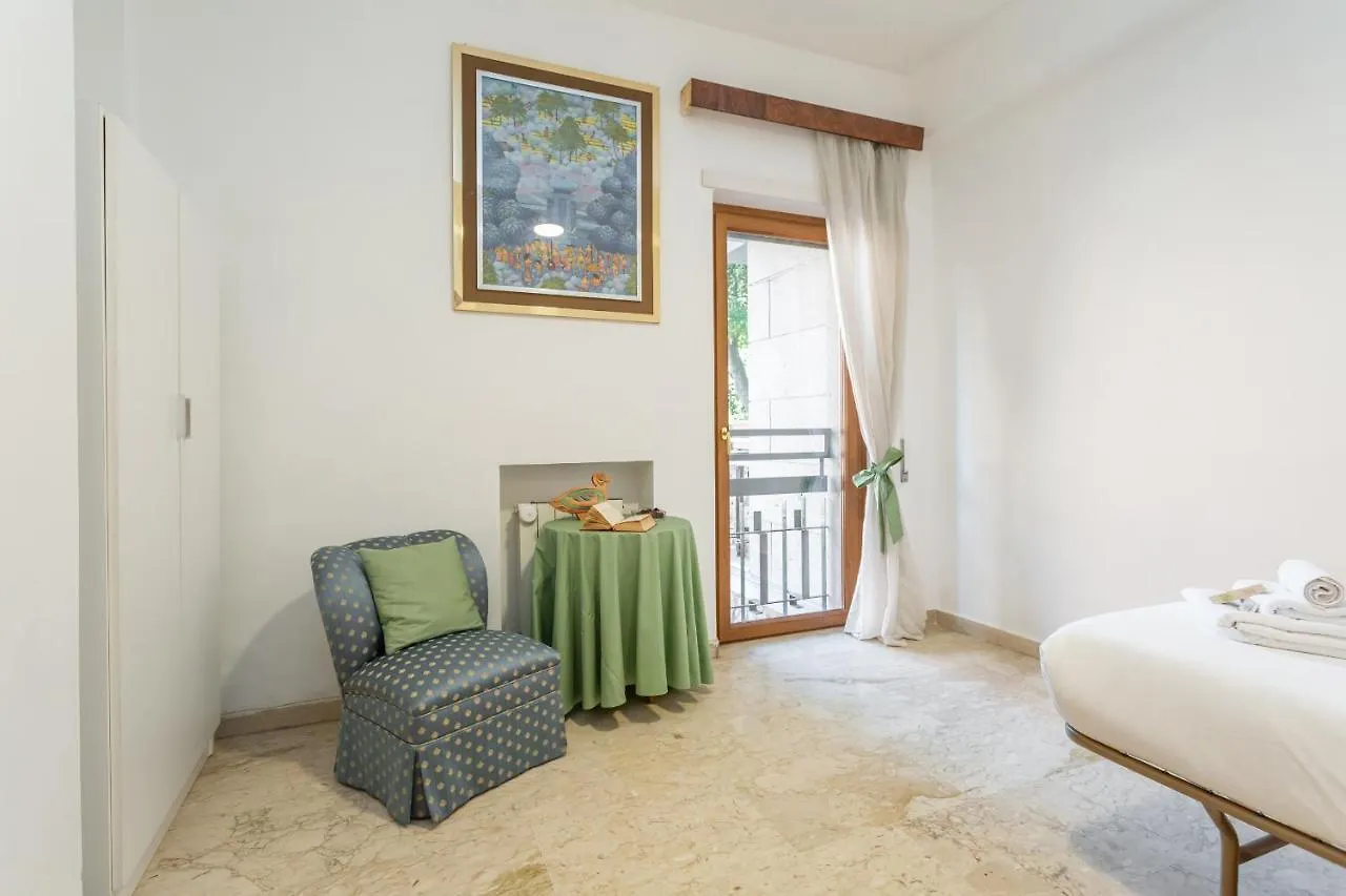 St Peters Garden 3 Bdr Apartment Rome