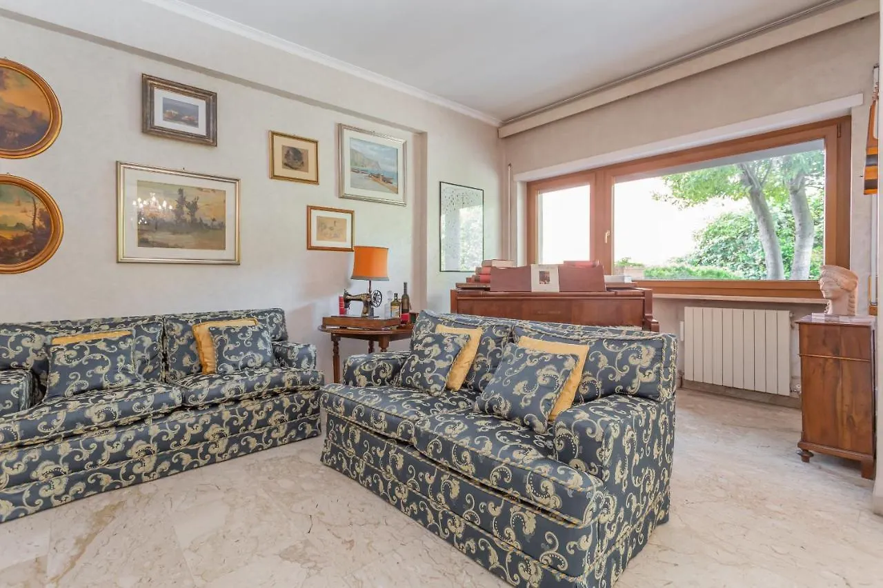 St Peters Garden 3 Bdr Apartment Rome 0*,