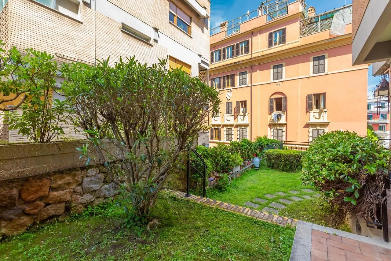 St Peters Garden 3 Bdr Apartment Rome