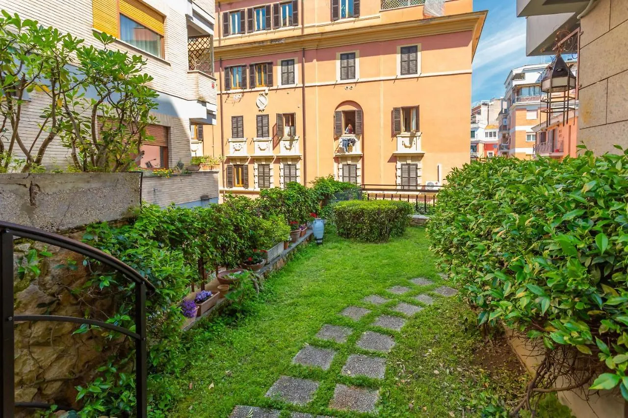 St Peters Garden 3 Bdr Apartment Rome